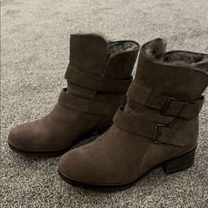 White Mountain Dark Brown Winter Boots